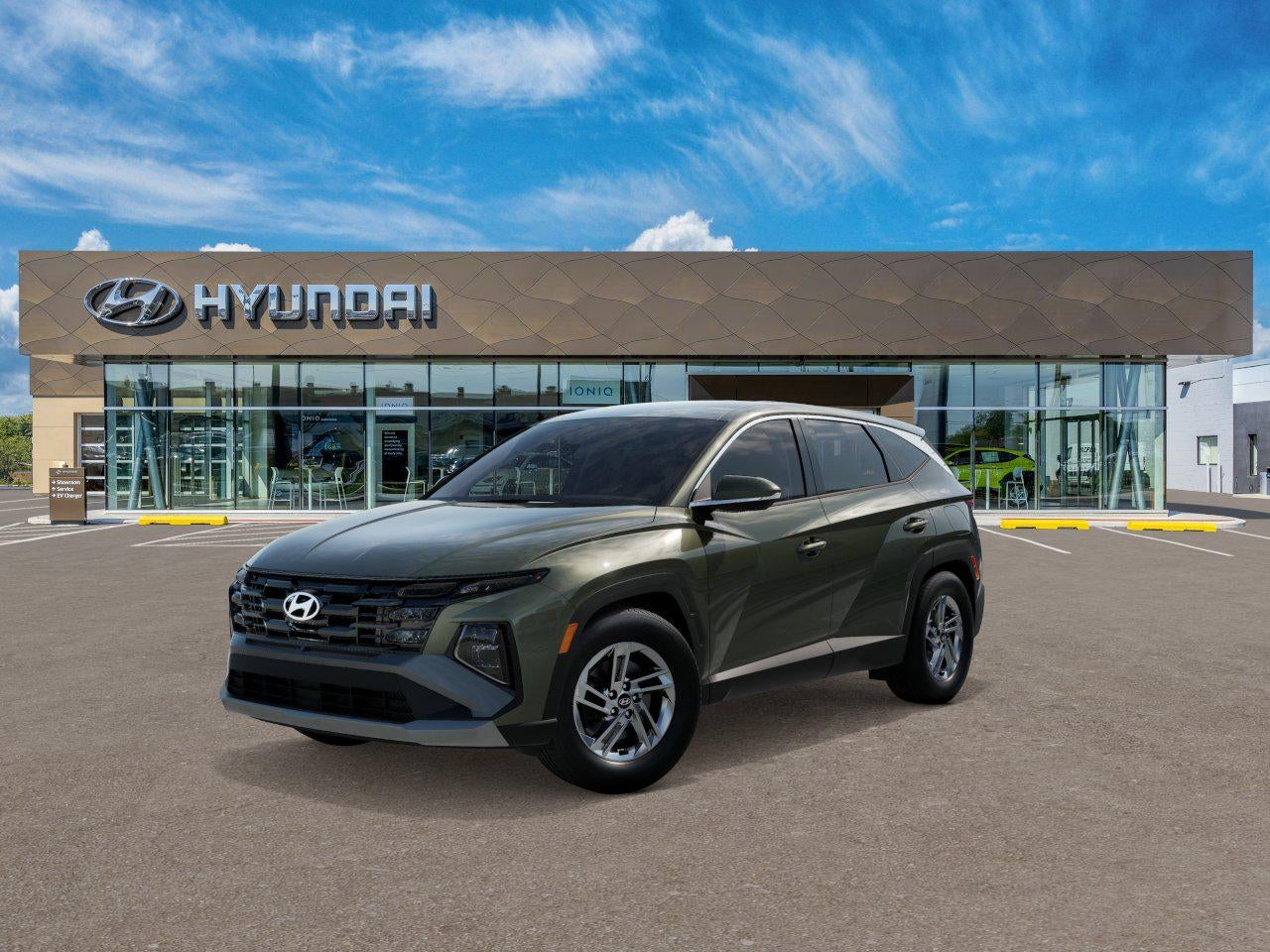 2026 Hyundai TUCSON SE in Rockwood Green — front three-quarter view